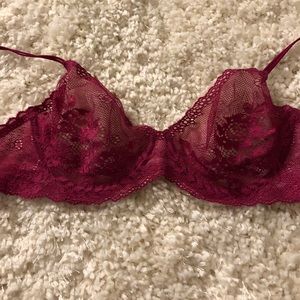 Unlined lace VS bra
